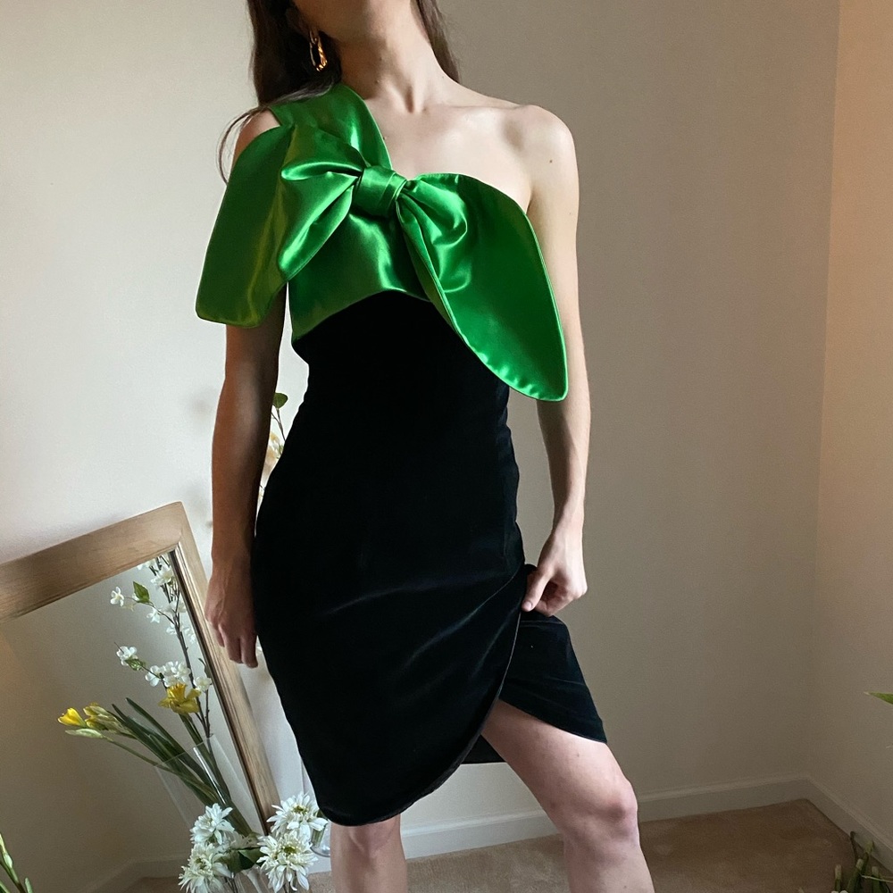 ⭐️Jan Barboglio 80s velvet evening dress w/ bow